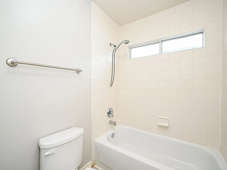 8135 Cove Timbers Ln — Photo 27