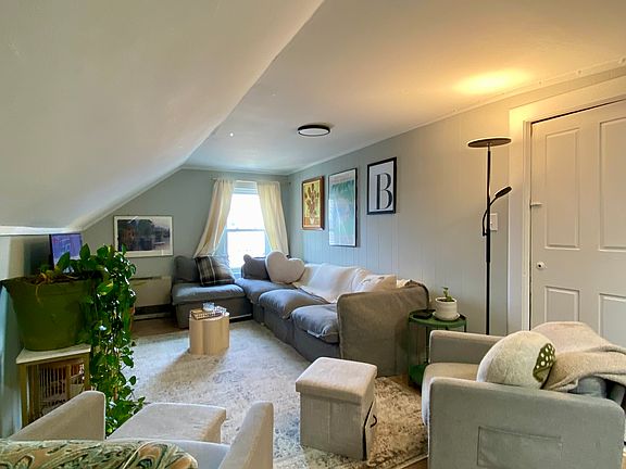 Large bright living room, furnished