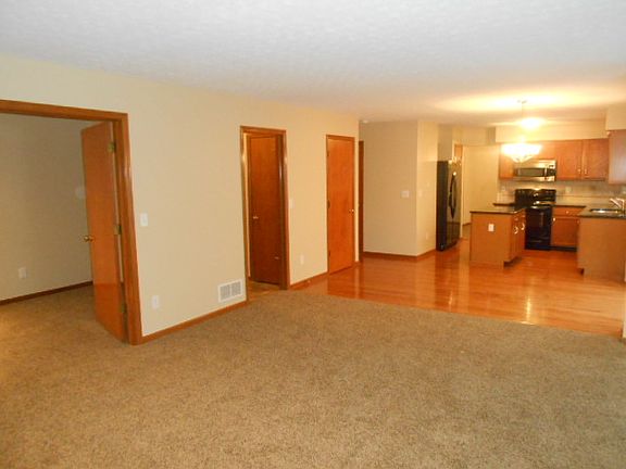 5th image of 8834 Lobelia Ct