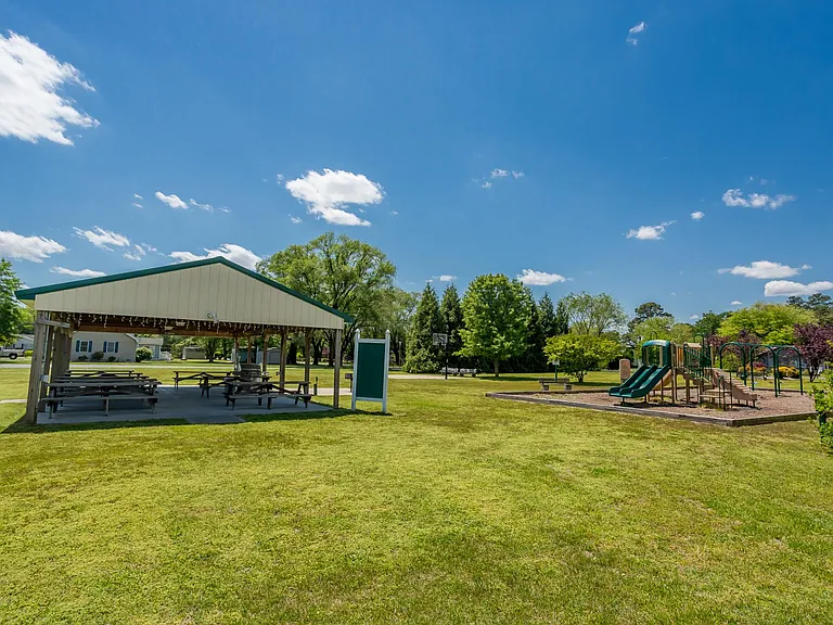 31245 Mohican Dr — Photo 45