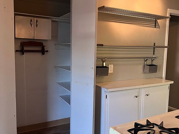 5th image of 1815 Cleveland St NE Unit 2