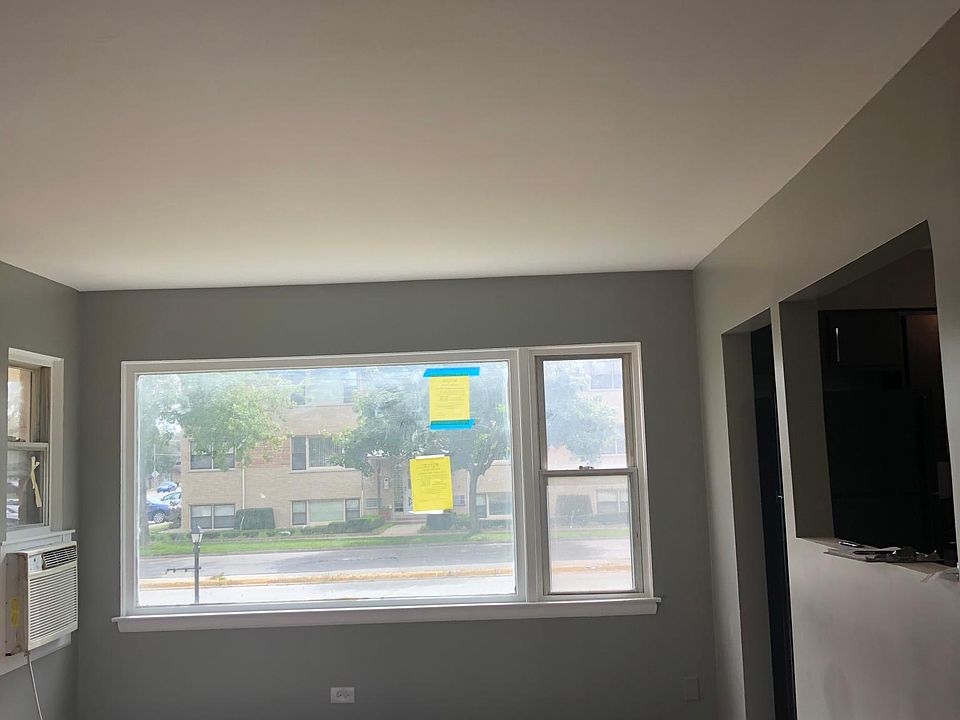 2nd image of 18408 Torrence Ave APT 5