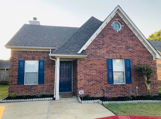 7009 Tudor Ln, Horn Lake, MS 38637