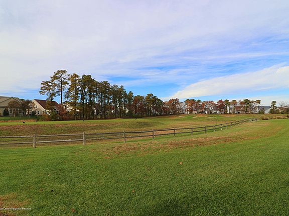 3rd image of 80 Bayville Way