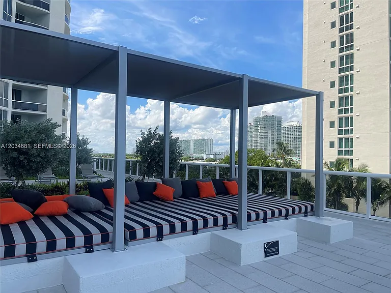 16001 Collins Ave #4107 — Photo 32