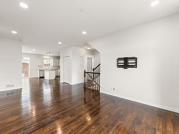 3rd image of 10615 W 153rd St