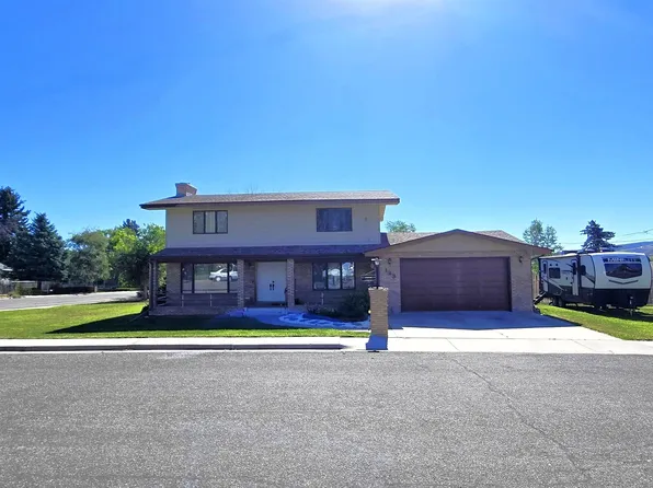 123 N 13th St, Thermopolis, WY 82443