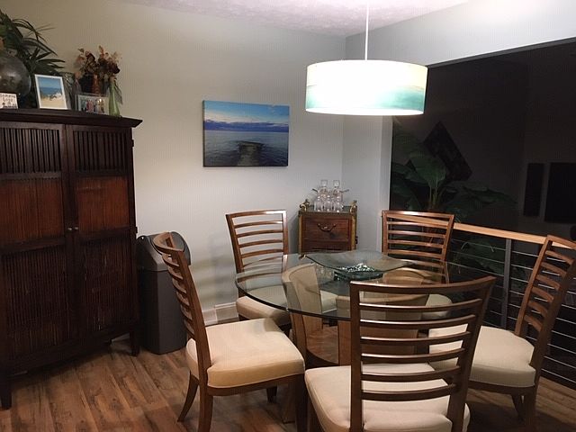 Dining room with balcony