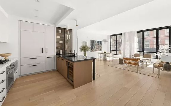 5th image of 438 E 12th St #3Q