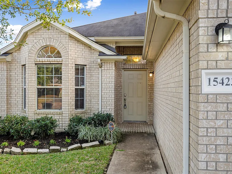 15423 Brock Creek Way — Photo 2