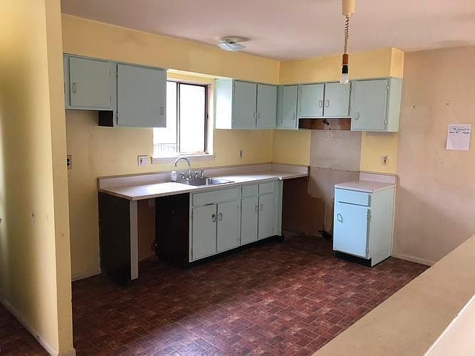 708 Meadow woods lane lawrenceville NJ