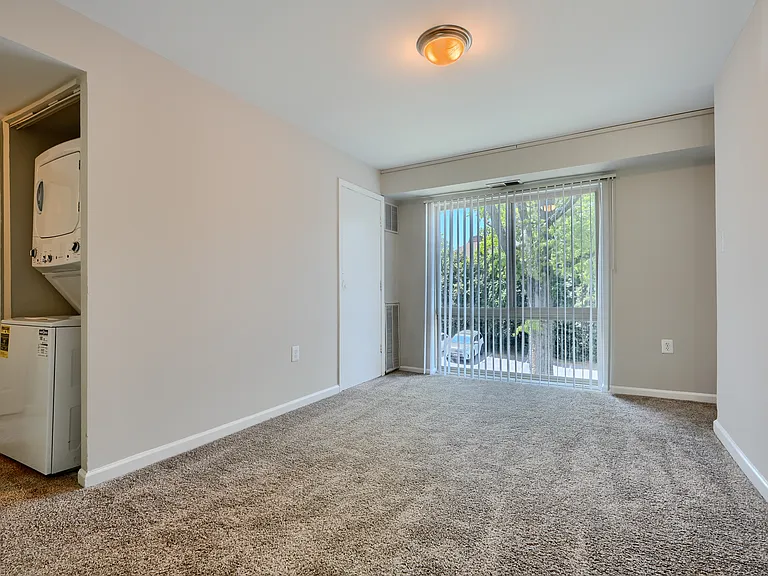 Westchester West Apartments — Photo 49