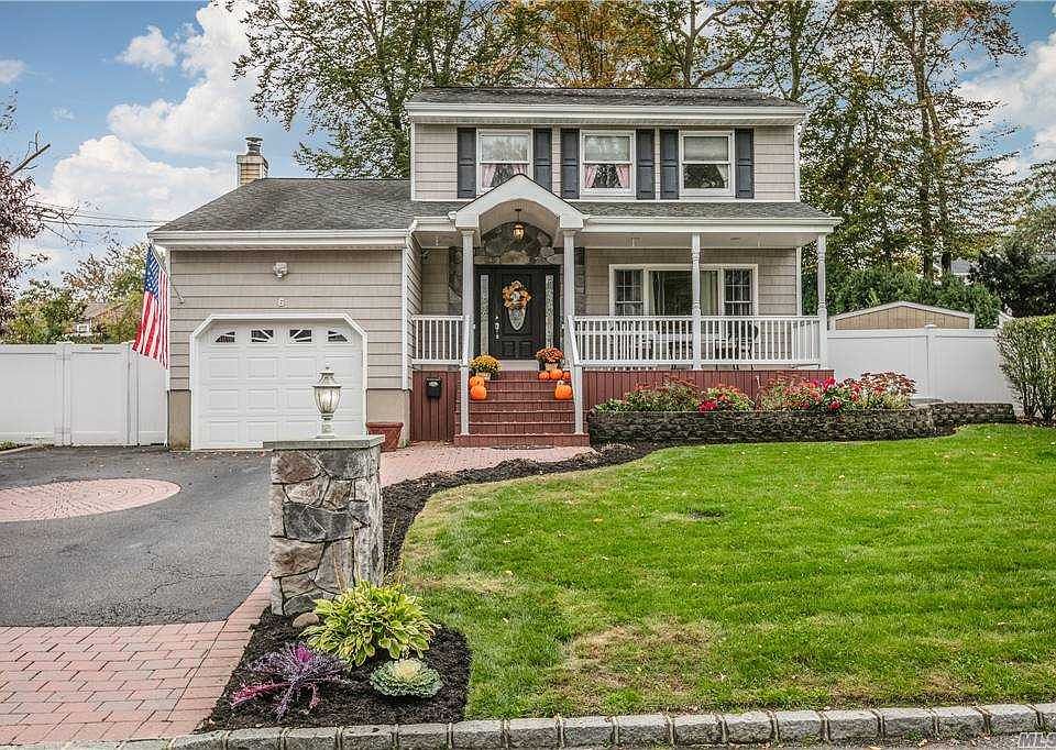 1st image of 6 Dana Ln