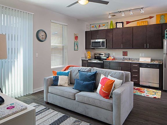 2nd image of 18 E Stone Ave #2B-2Ba