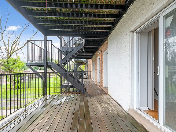 3rd image of 6631-6633 S Woodlawn Ave #6631-1N