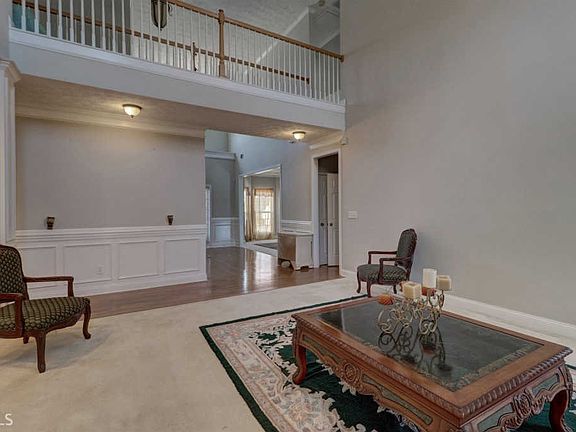 5th image of 748 Rock Ln