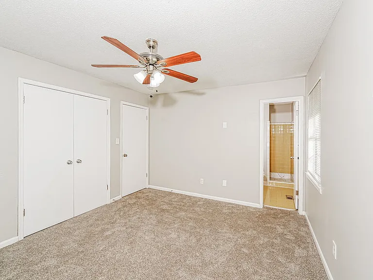 933 Edwards Lake Rd — Photo 11