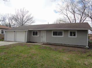 3001 SW Burnett Rd, Topeka, KS 66614