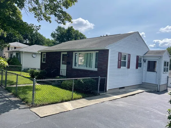 52 Dartmouth St, Worcester, MA 01604