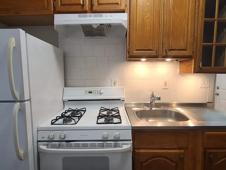 15 Hopkins Ave #1 — Photo 9