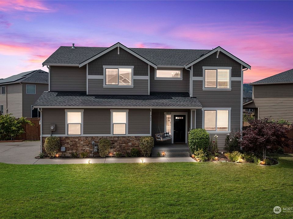 1st image of 909 Boatman Avenue NW