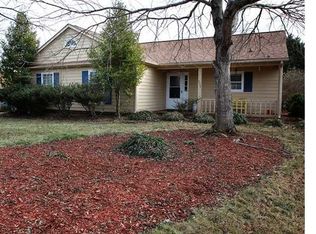 7724 Elm Tree Ln, Charlotte, NC 28227