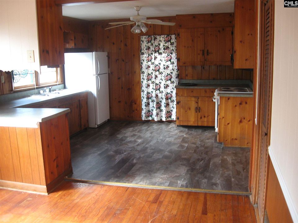 2nd image of 1205 Hasty Rd