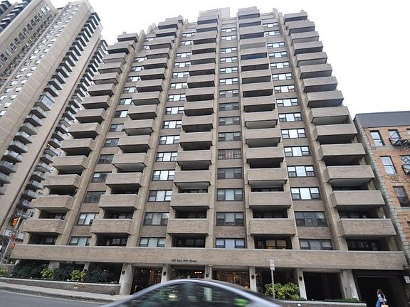 4th image of 1681 2nd Ave #18F