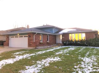 14832 Becky Ct, Oak Forest, IL 60452