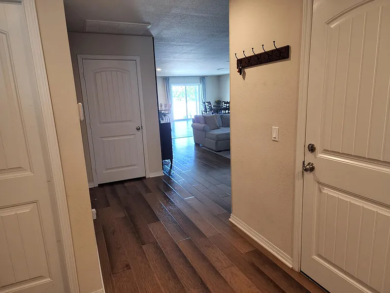 11200 Mickelson Dr — Photo 8