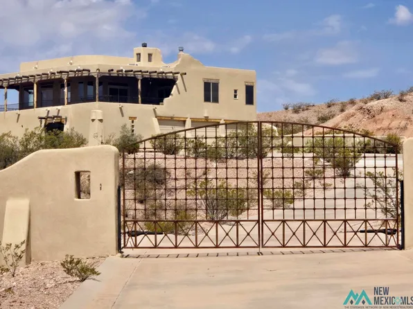 8 Hackney Cir, Elephant Butte, NM 87935