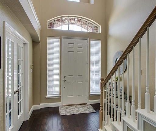 3rd image of 132 Oakbluff Dr