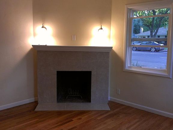 2nd image of 1686 Lincoln Ave