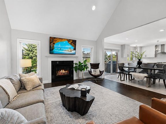 5th image of 689 George Kennedy Way