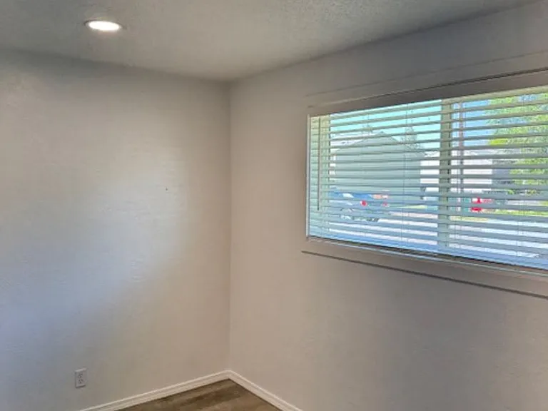 1116 Stevens St — Photo 10