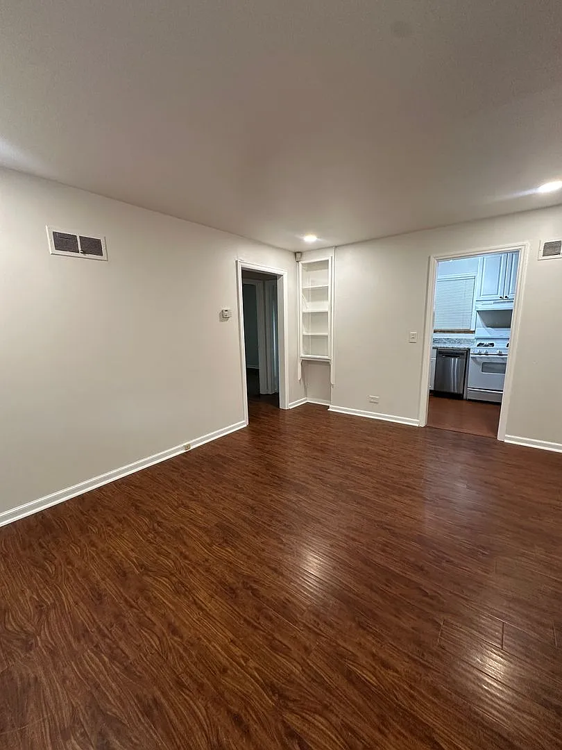 2 bedroom Single House in Denver, Montclair neighborhood — Photo 2