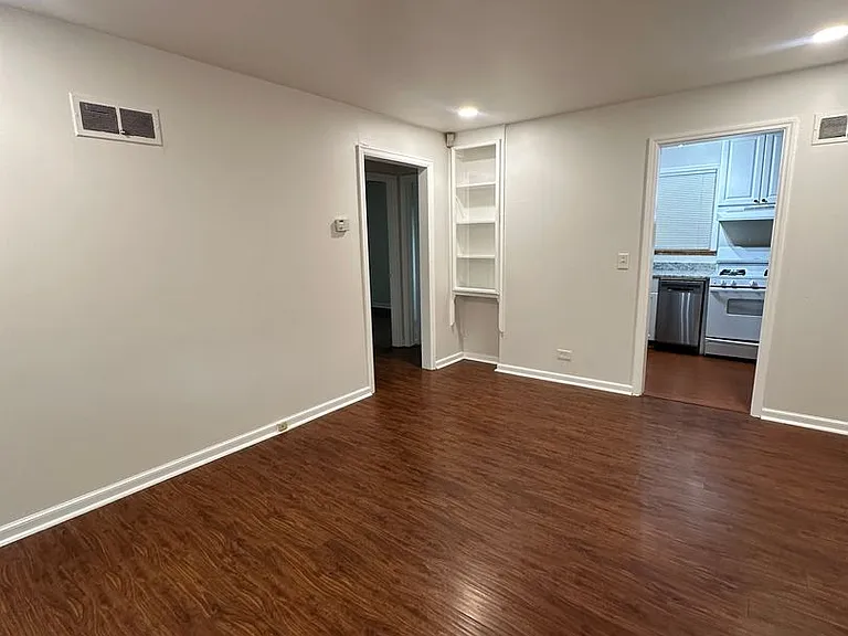 1055 Leyden St — Photo 2