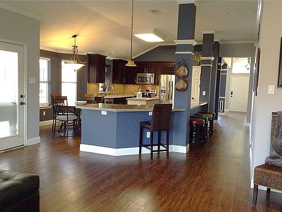 5th image of 1116 Valley Oaks Dr