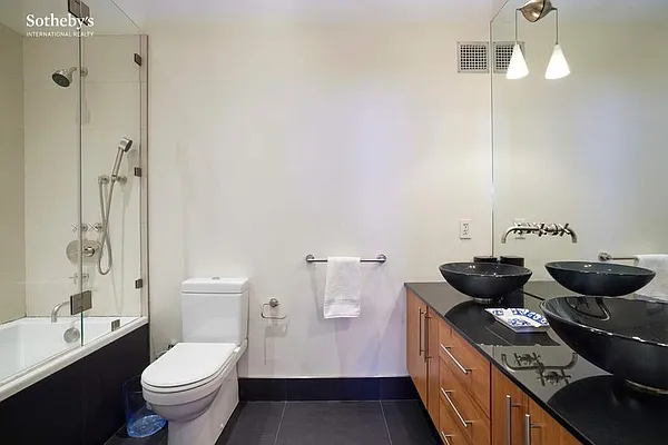 Rented by Sotheby's International Realty | media 6