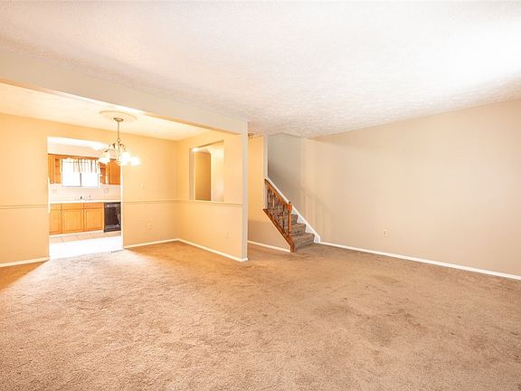 4th image of 503 Maywood Dr