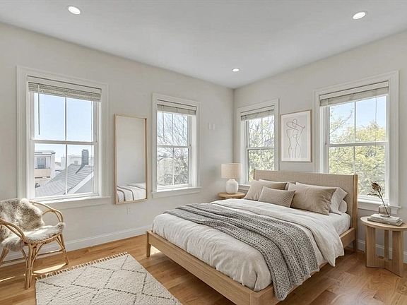 5th image of 189 Trenton St #4