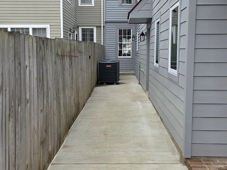 507 Caroline St #101 — Photo 5