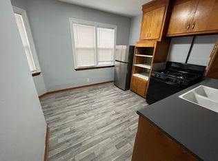 909 College Ave #2, Racine, WI 53403