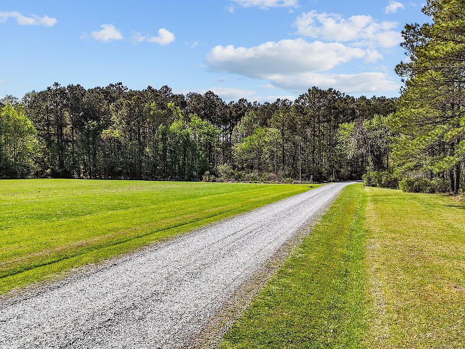 1st image of 46 N Creek Drive