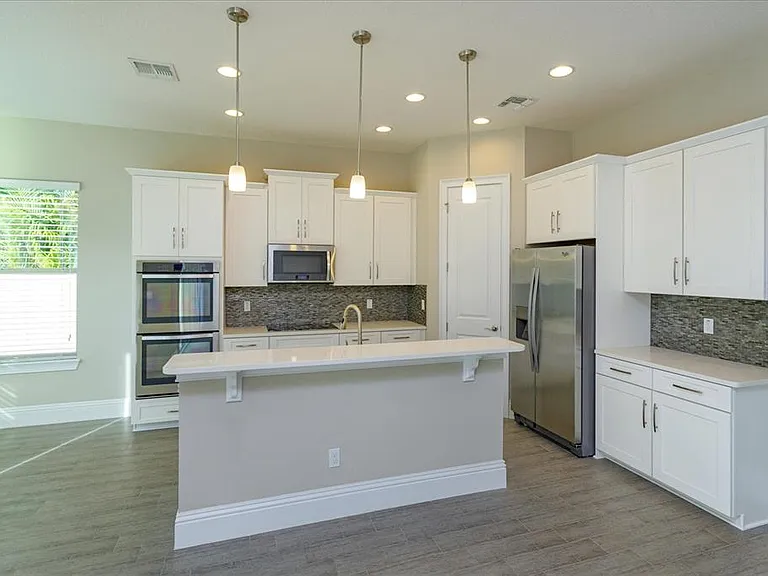 6354 Swanson St — Photo 9