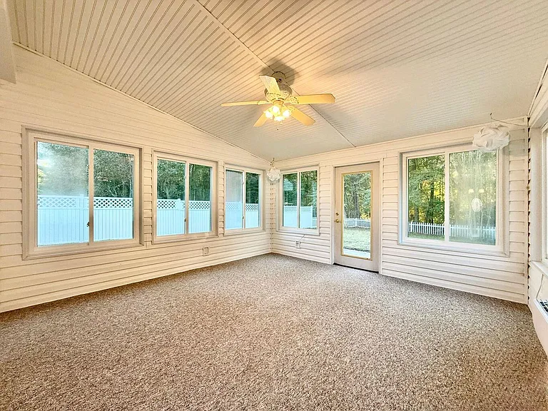108 Willowbend Ln — Photo 25