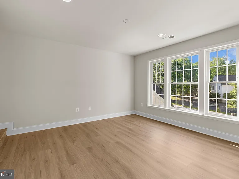 9724 Centennial Meadows Ln — Photo 24