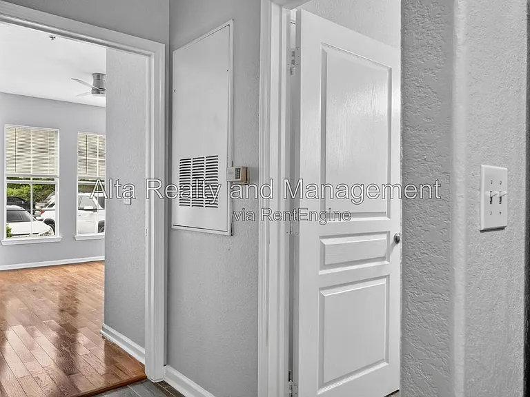 8290 Gate Pkwy #601 — Photo 34