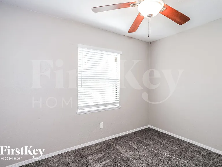 16939 Macleish Dr — Photo 14