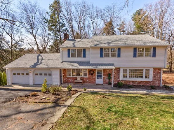 225 Nob Hill Road, Cheshire, CT 06410